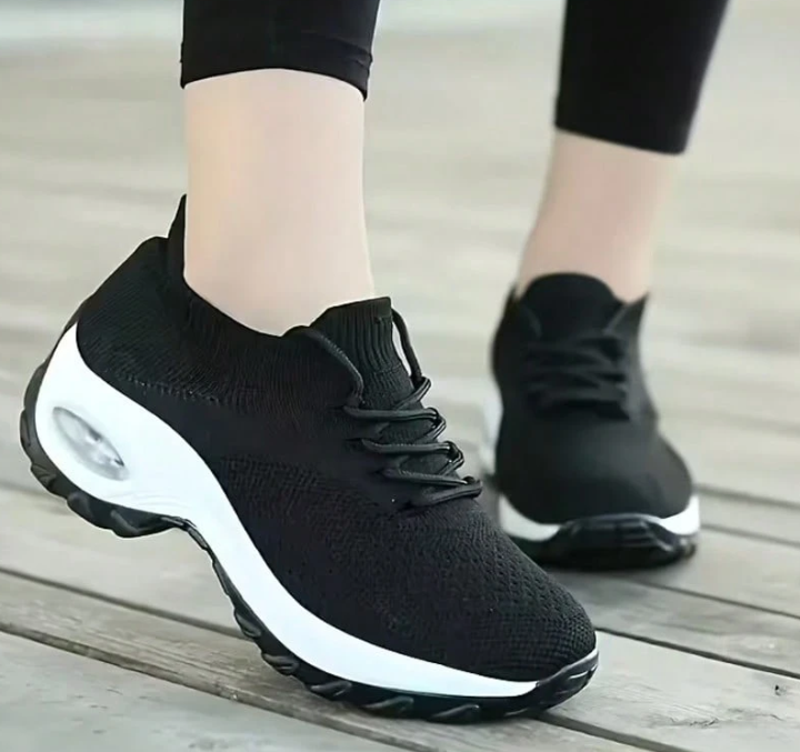 Woman sneaker-Red and Black
